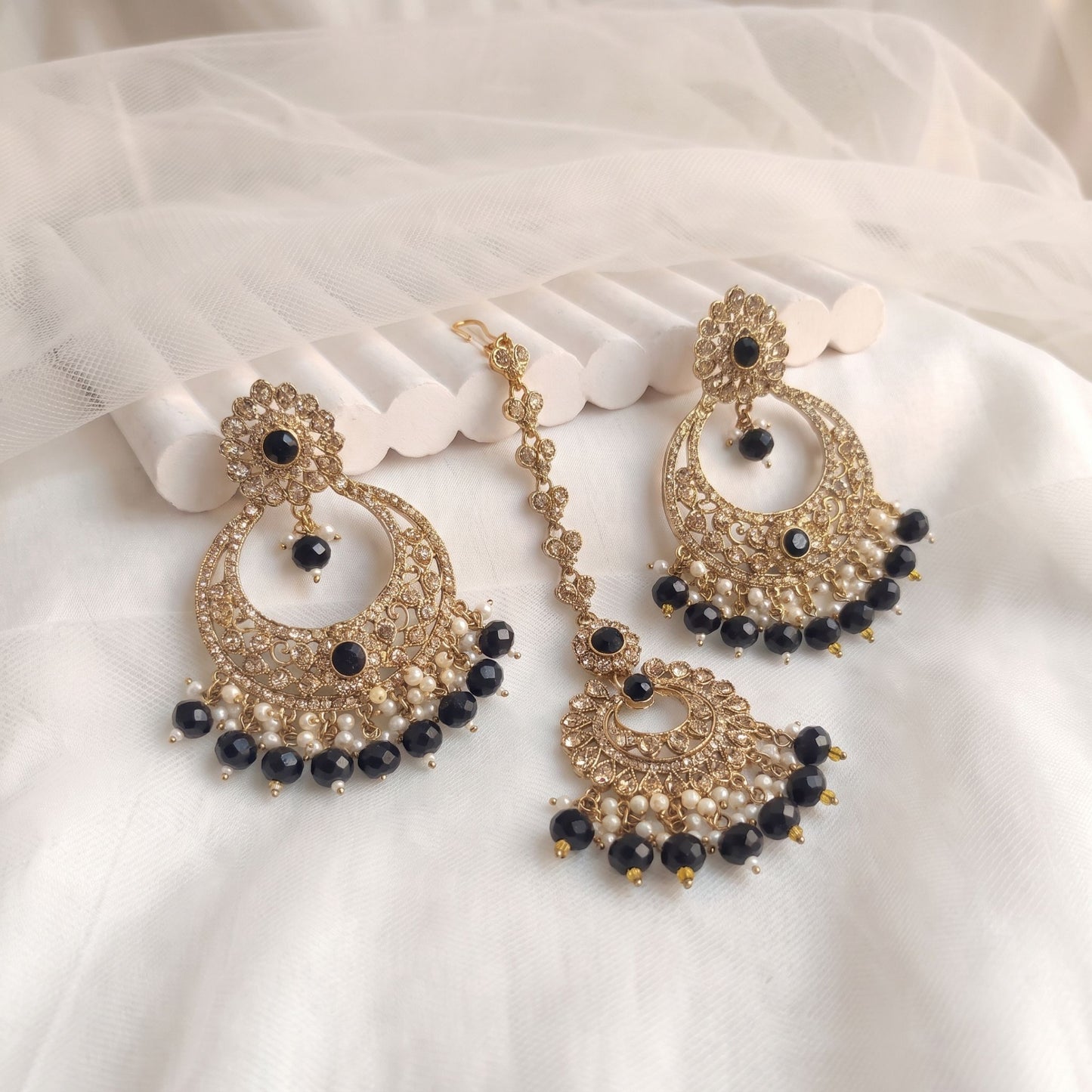 black earrings tikka set jewellery set