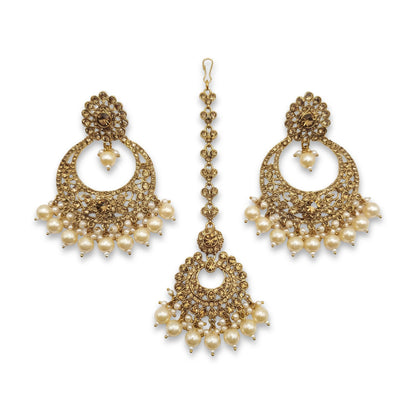 Golden Earrings and a Mang Tikka Set