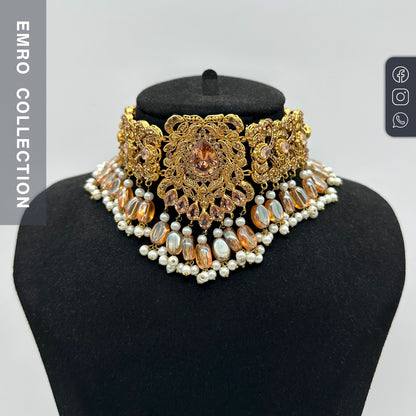 Traditional champagne Pakistani jewellery bridal choker set close view pakistani jewellery