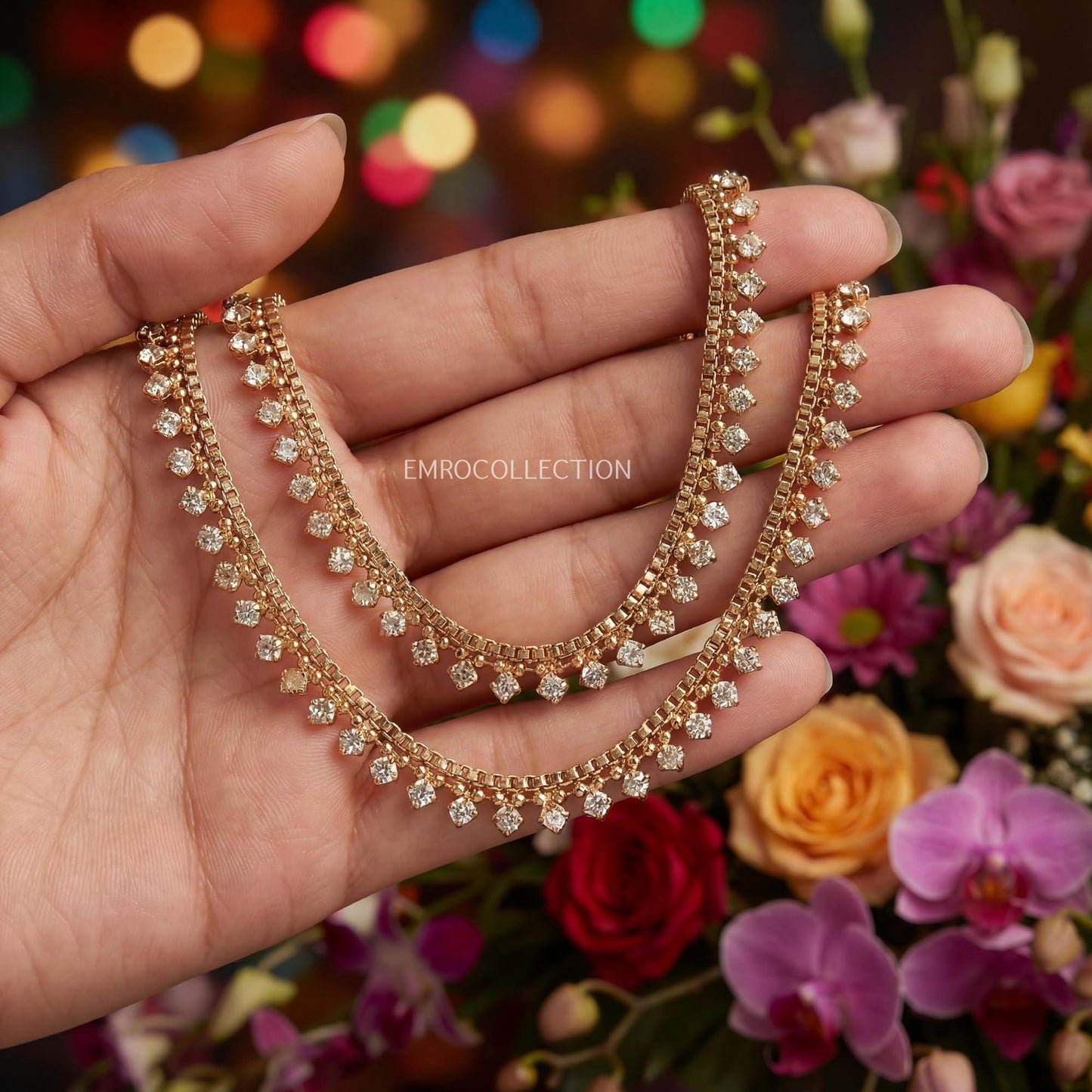 detailed craftsmanship of golden anklet payal jewellery