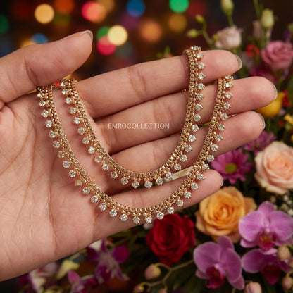 Detailed craftsmanship of golden anklet payal jewellery