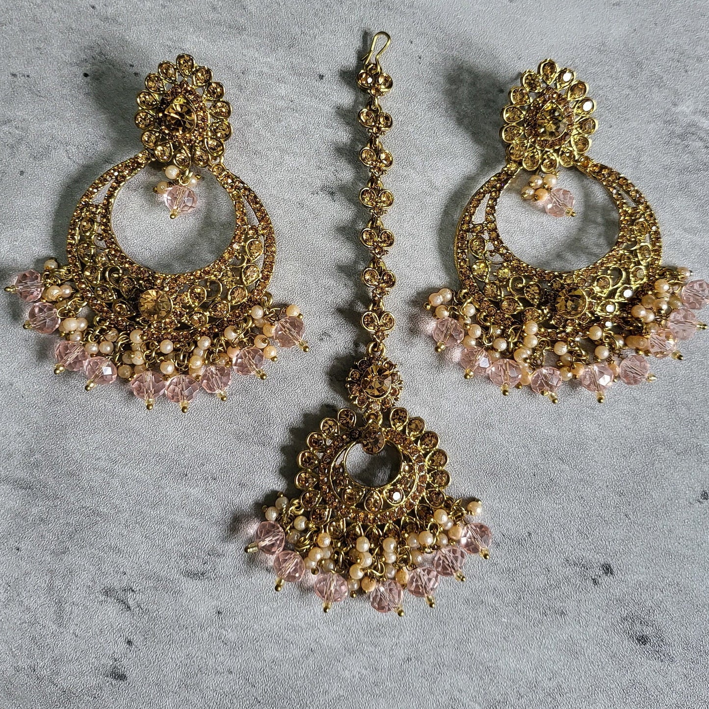 pink earrings tikka set, baby pink earrings, wedding jewellery, high quality indian jewellery. suitable for wedding and parties