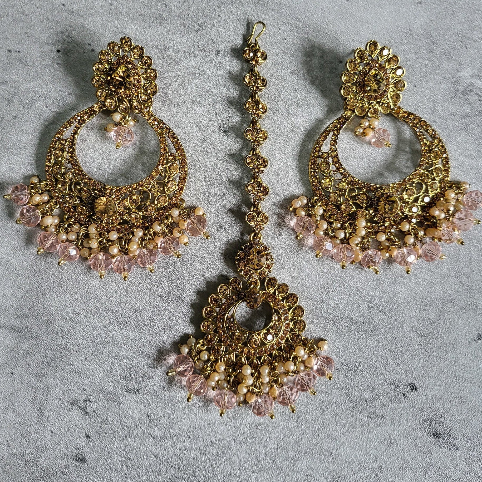 Pink earrings tikka set, baby pink earrings, wedding jewellery, High quality Indian jewellery. suitable for wedding and parties